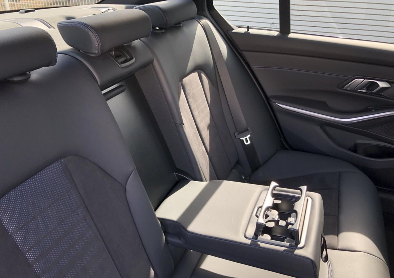 320d xDrive Berline RHD