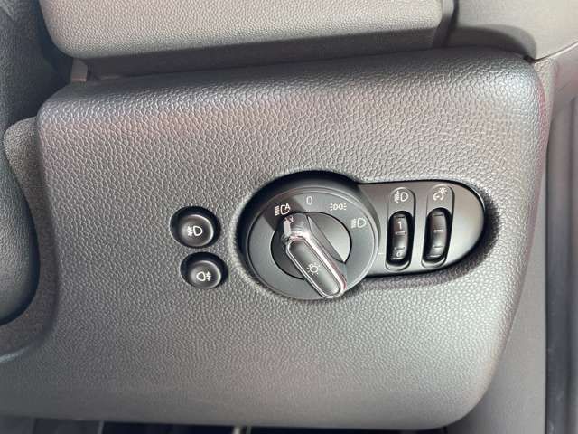 F56 COOPER D (AT)