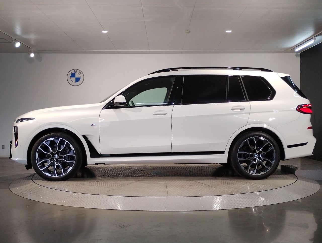 X7 xDrive40d RHD US
