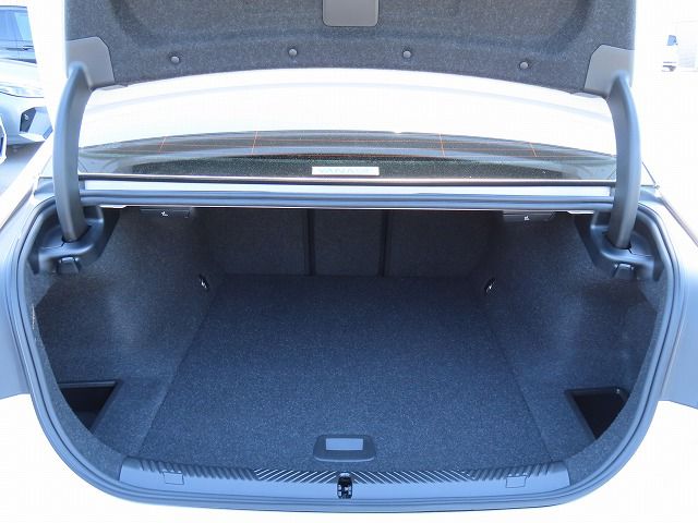 BMW i5 eDrive40 Sedan RHD