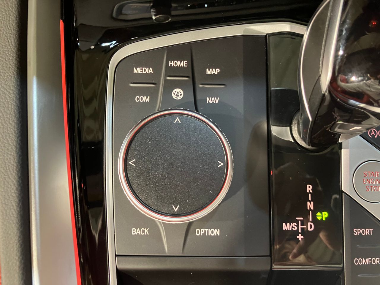 G29 z4 sDrive20i RHD