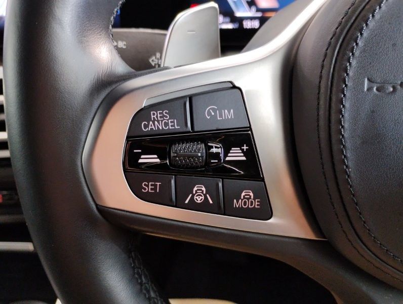 320d xDrive Berline RHD