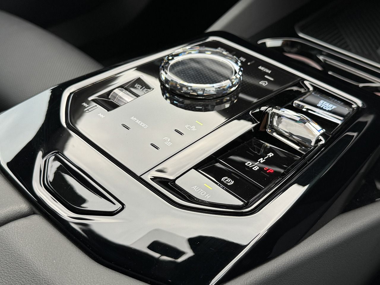 BMW i5 eDrive40 Sedan RHD