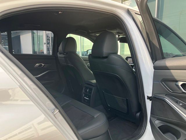 G20 330e Saloon RHD