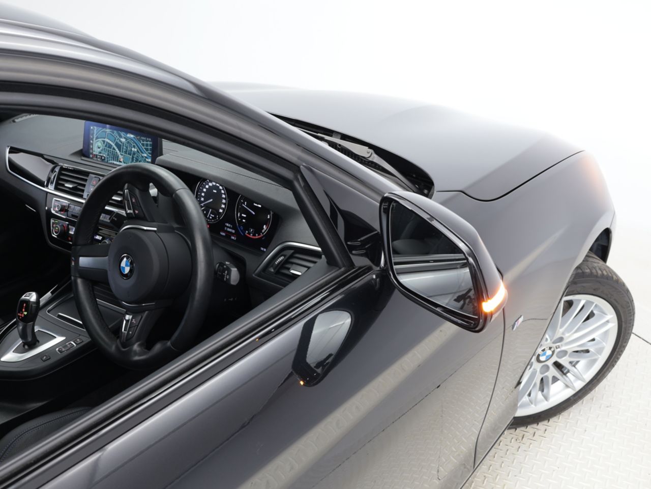 118D 5DOOR RHD