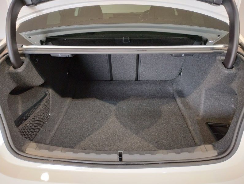 320d xDrive Berline RHD