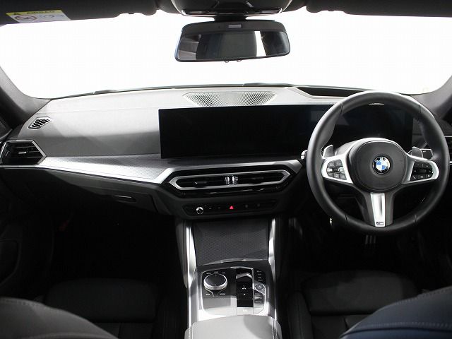G26 420d xDrive Gran Coupe RHD