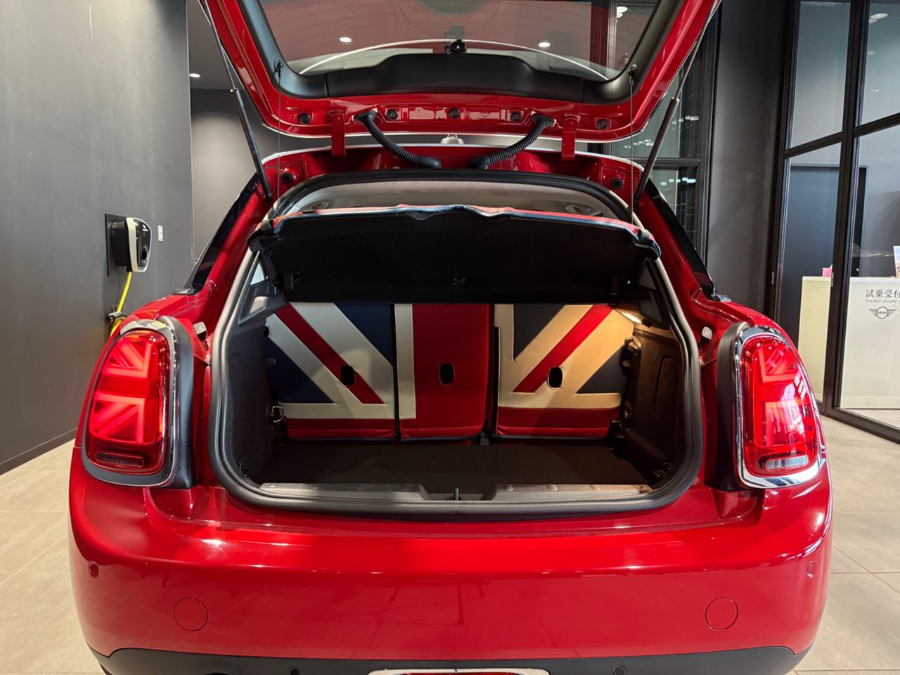 F55 COOPER D (AT)