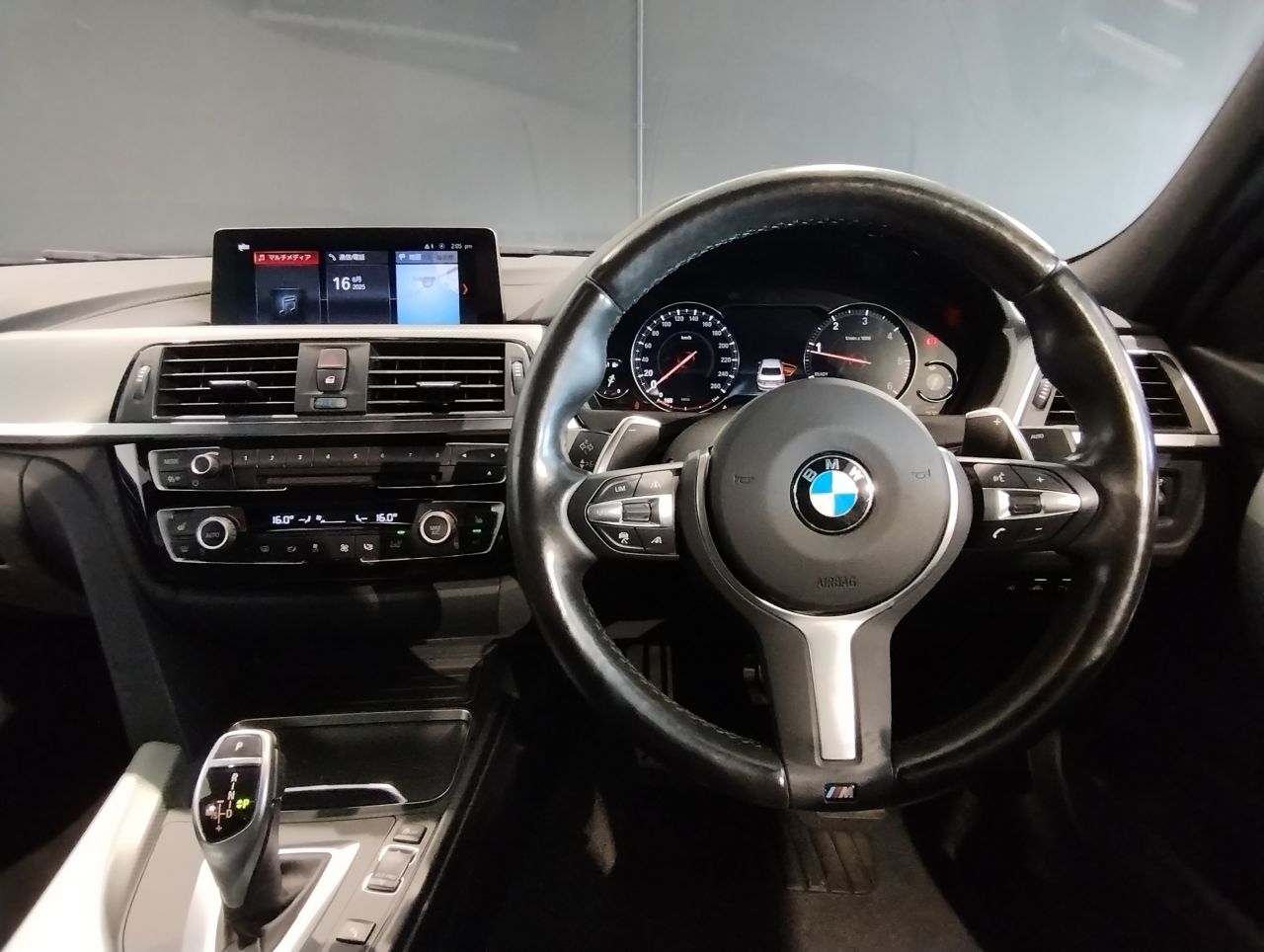320D SEDAN RHD
