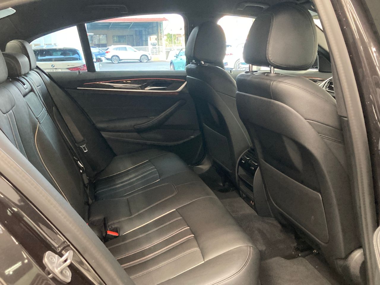 520d xDrive Sedan RHD