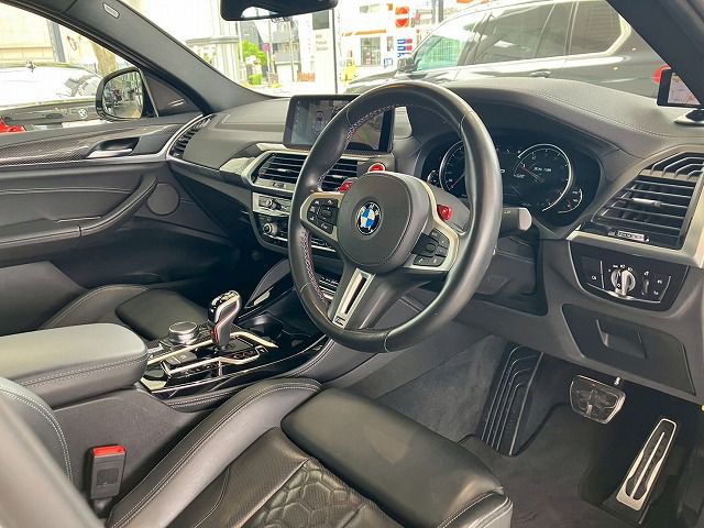 X4 M RHD