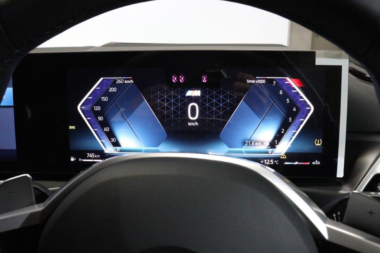 G** ***i G*** C**** ***