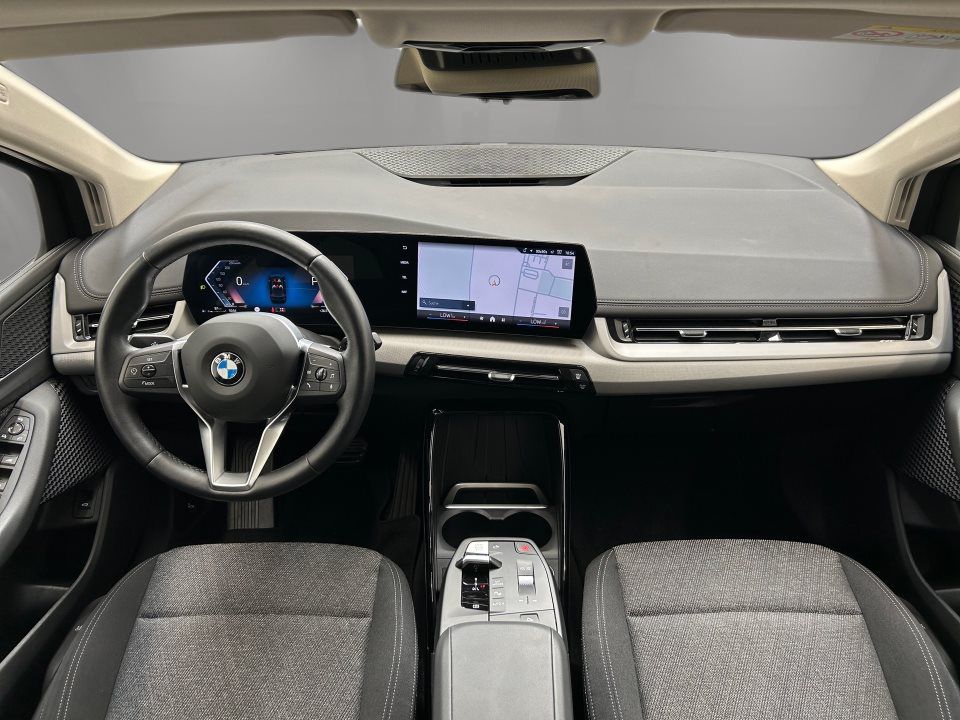 BMW 216