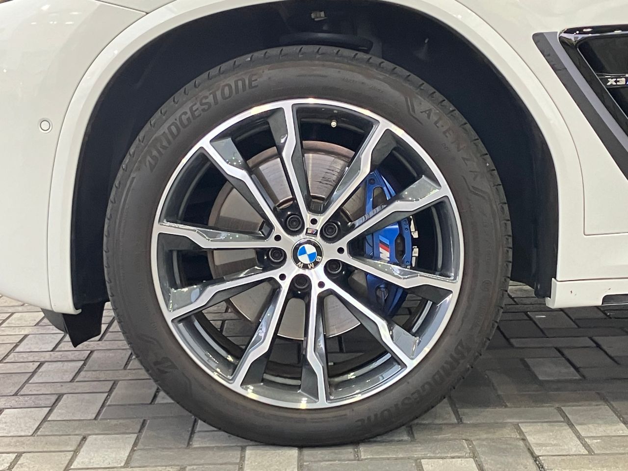 G01 X3 M40d RHD LCI ZA