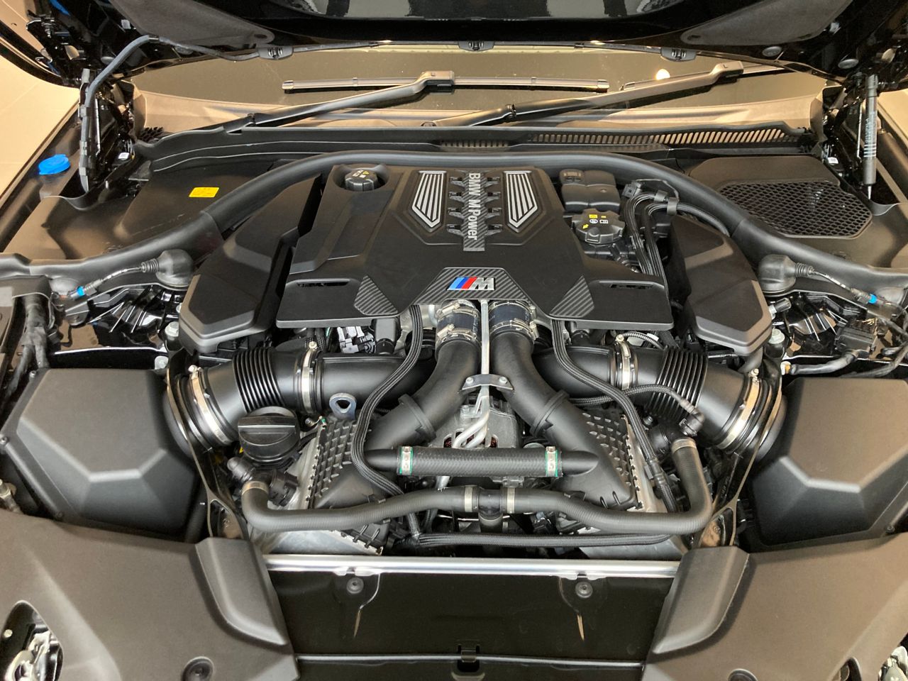 M5 Sedan RHD