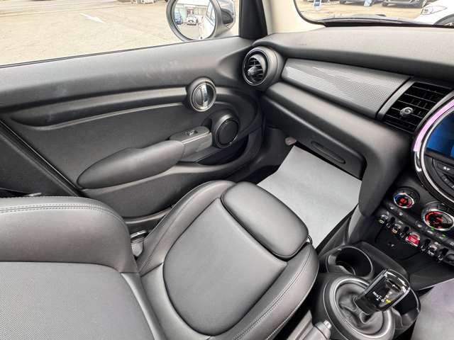 MINI F55 Cooper D 5dr Hatch LCI