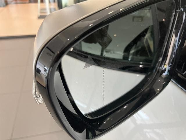 G26 i4 M50 RHD