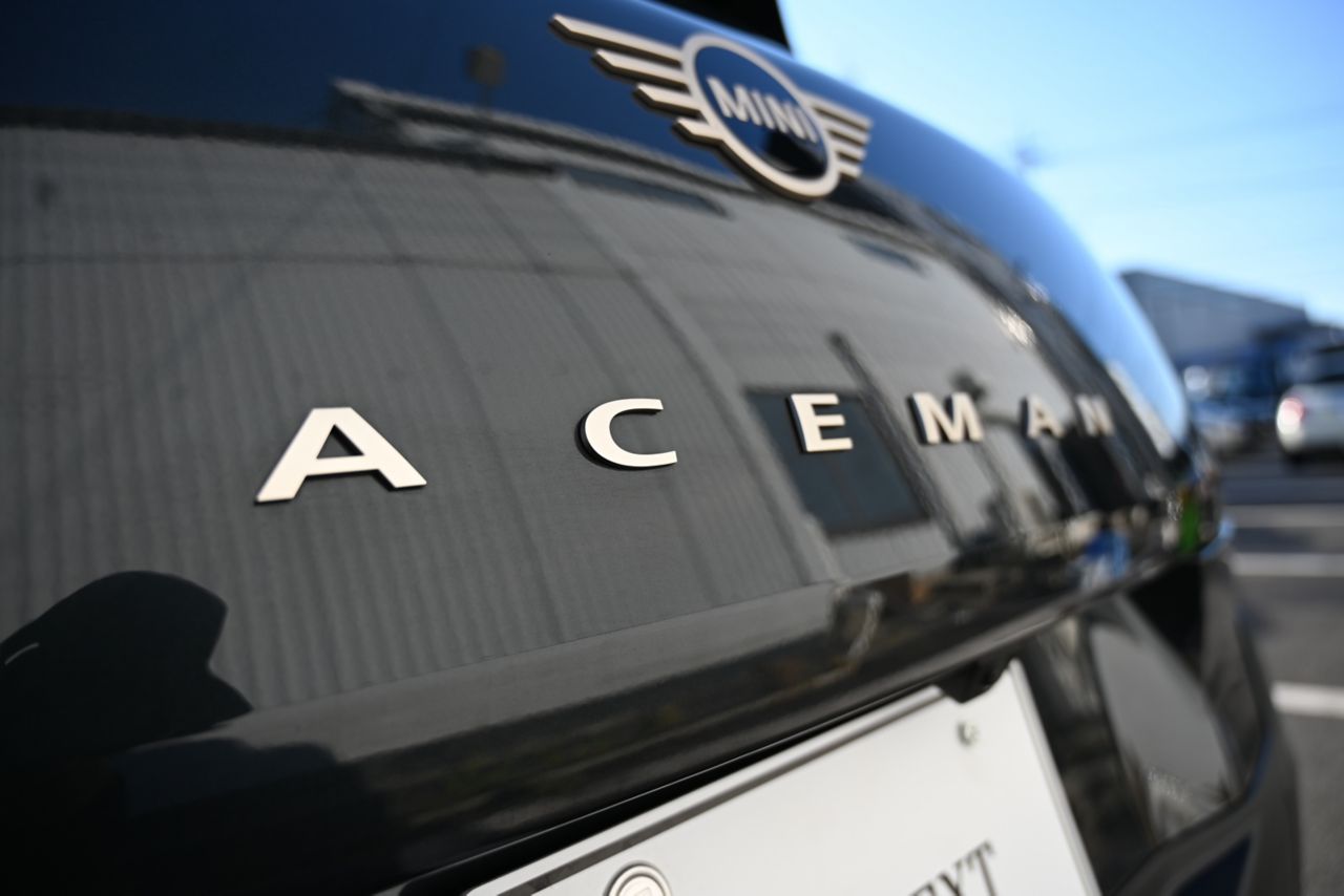 J05 MINI Aceman E