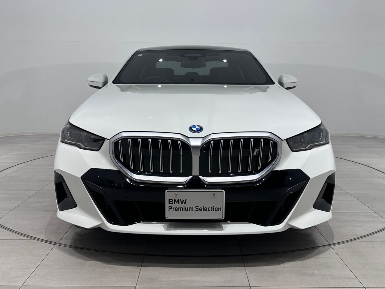 BMW i5 eDrive40 Sedan RHD