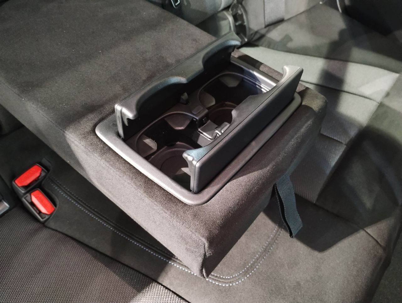 320d xDrive Berline RHD