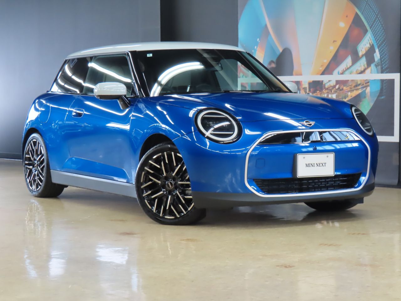 J01 MINI Cooper SE