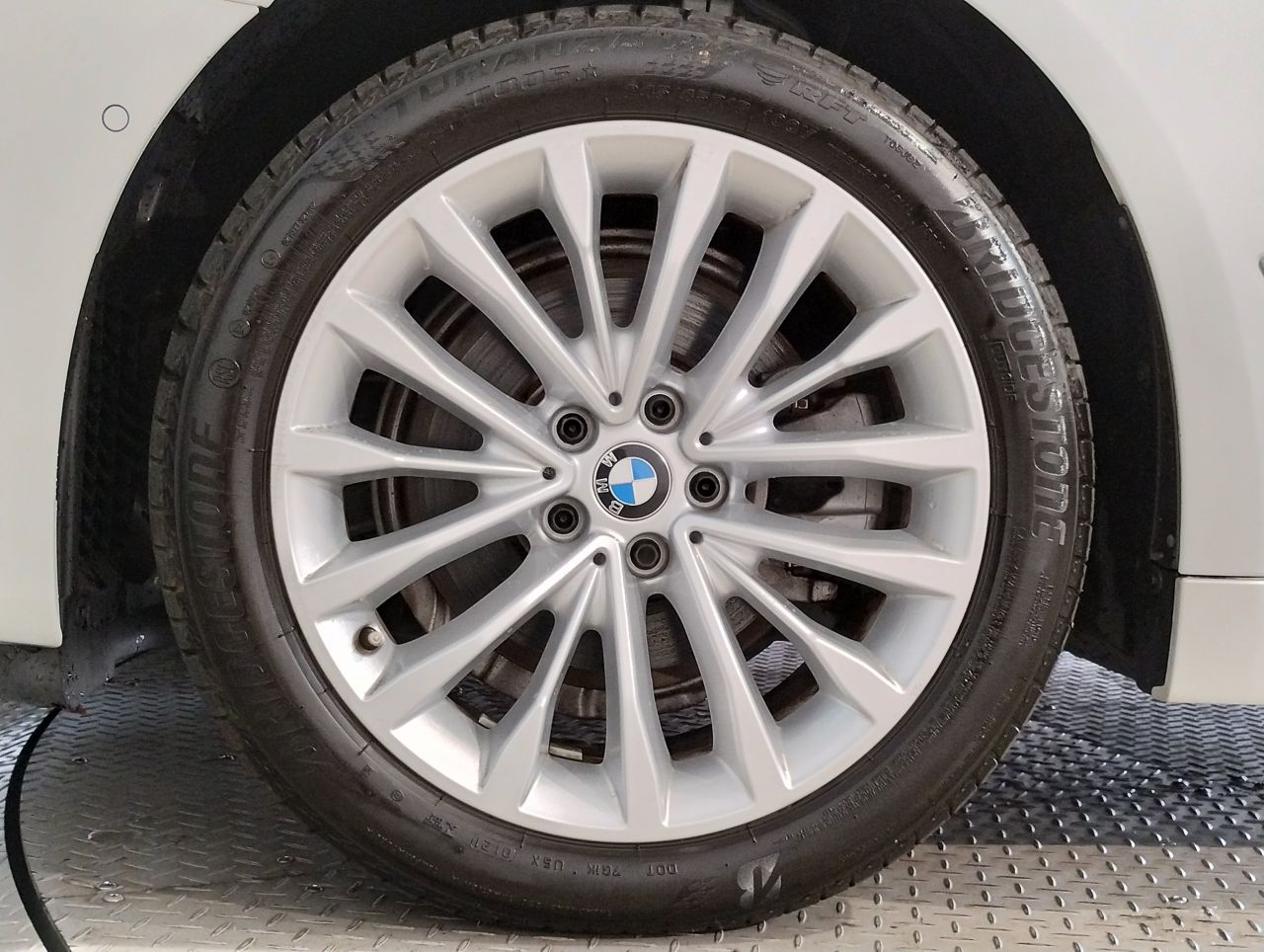 520d xDrive Sedan RHD