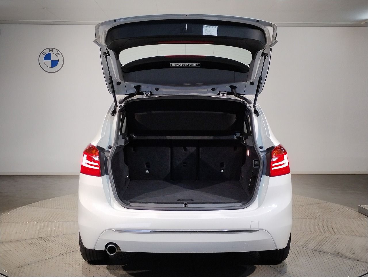 218D ACTIVE TOURER RHD