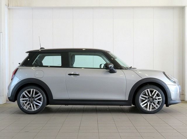 F66 MINI Cooper C 3Dr