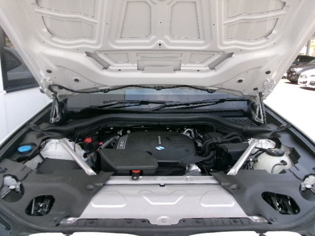 iX2 xDrive30 MSP
