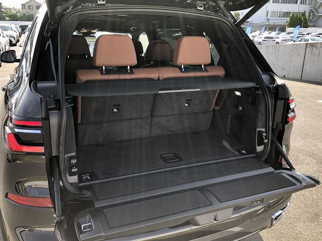X7 xDrive40d RHD US