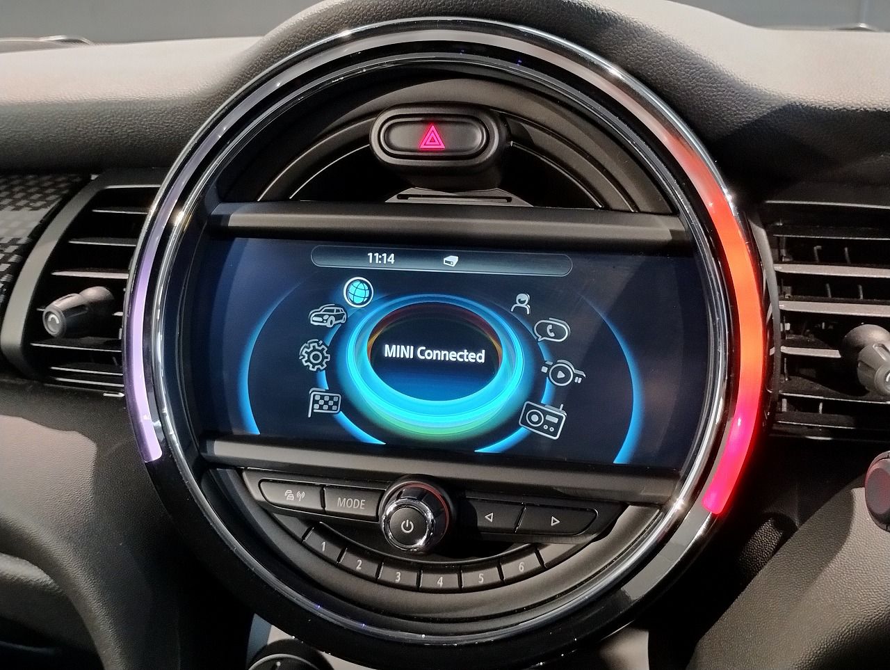F56 COOPER S D(AT)