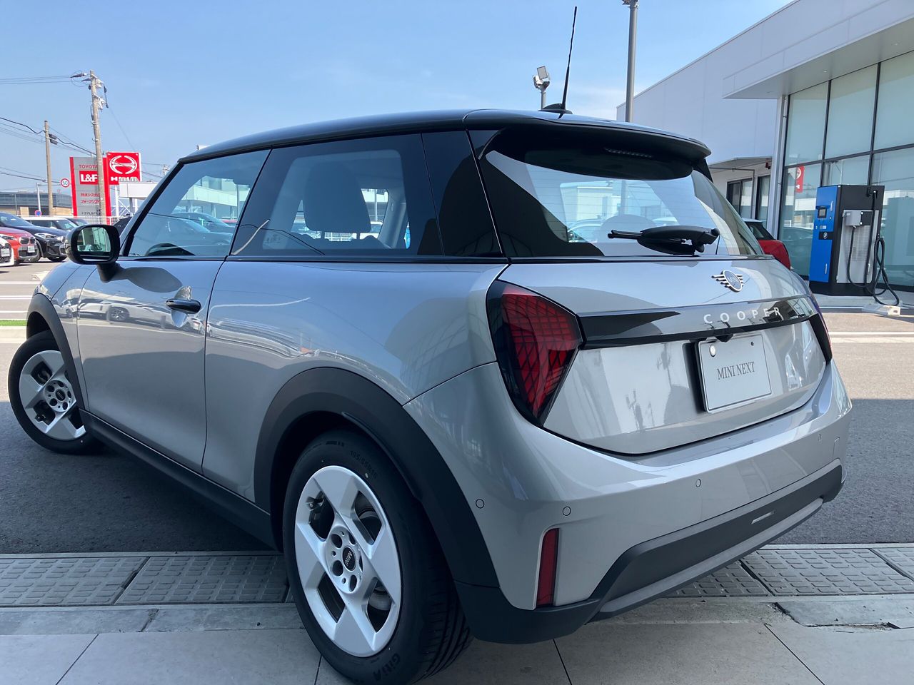 F66 MINI Cooper C 3Dr