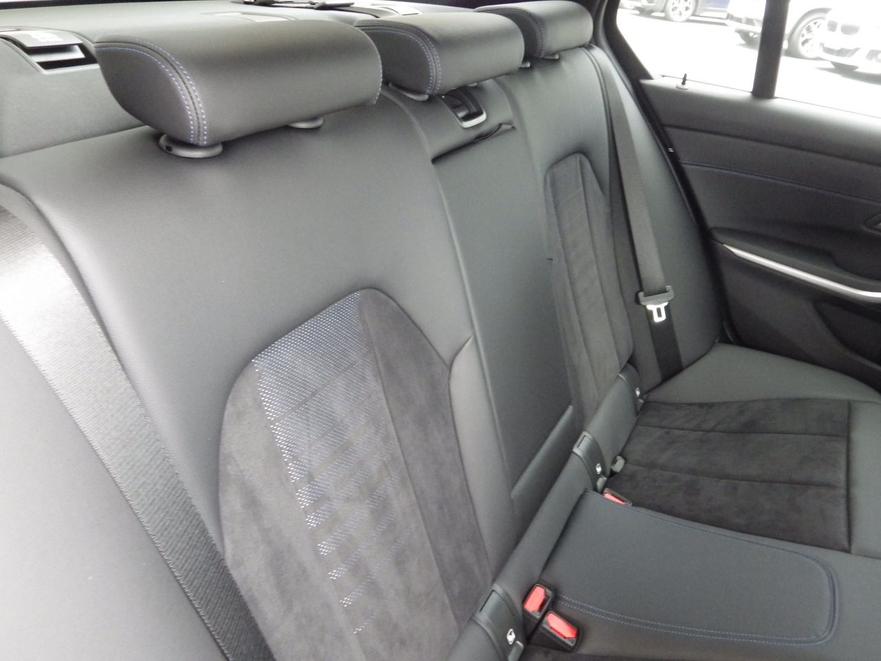 G20 320i Saloon LCI RHD MX