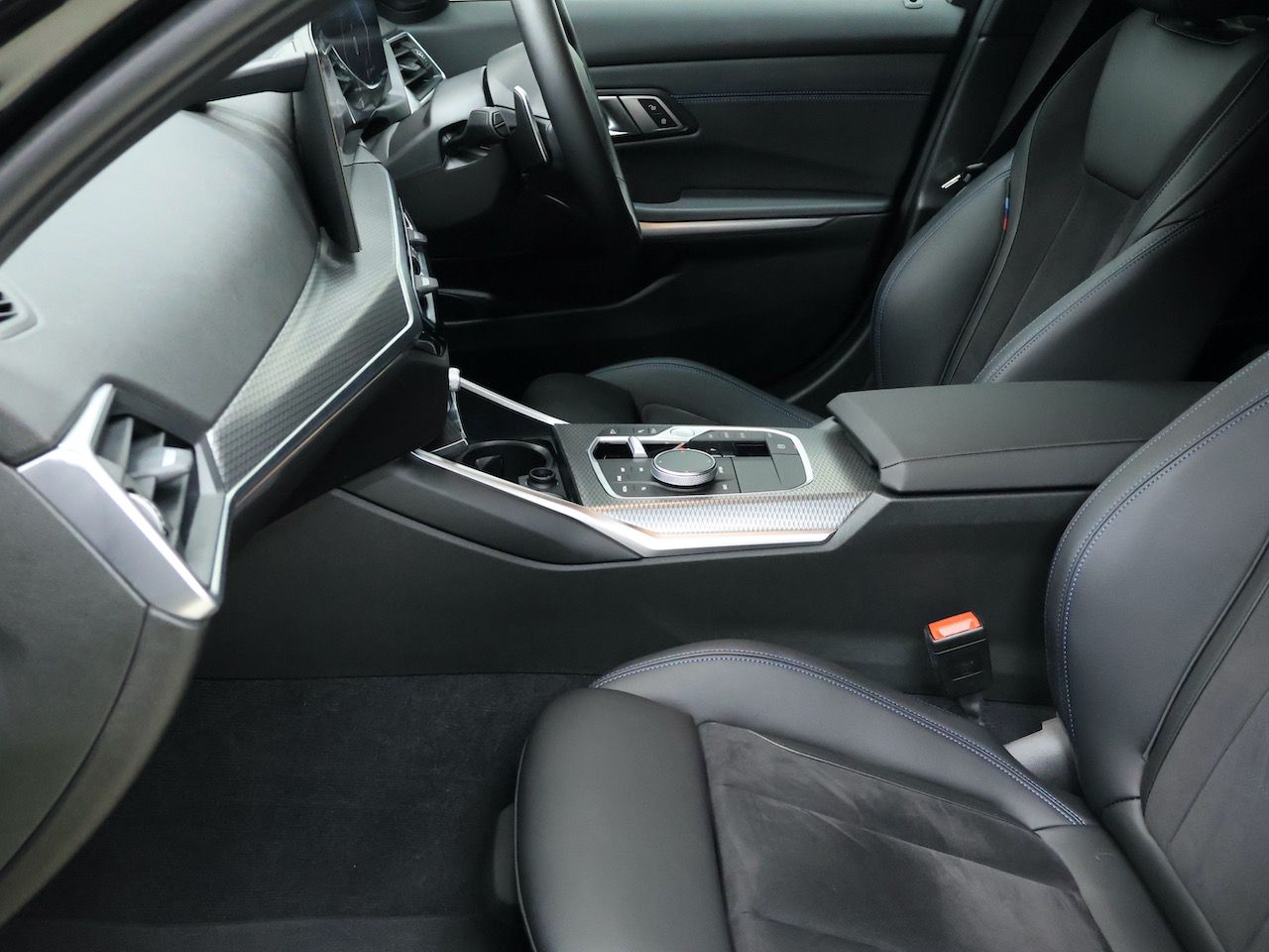 320d xDrive Berline RHD