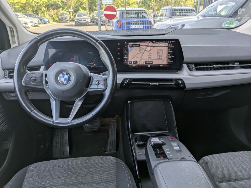 BMW 218