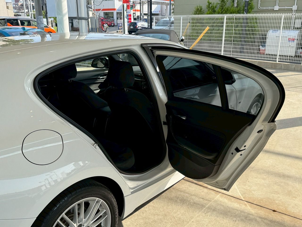 118D 5DOOR RHD