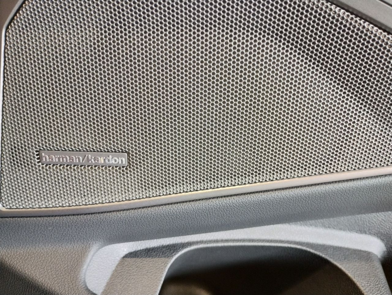 G21 320i Touring LCI RHD