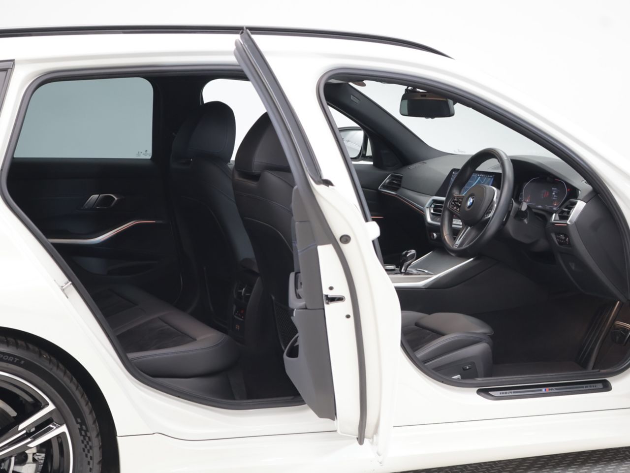 G21 318i Touring