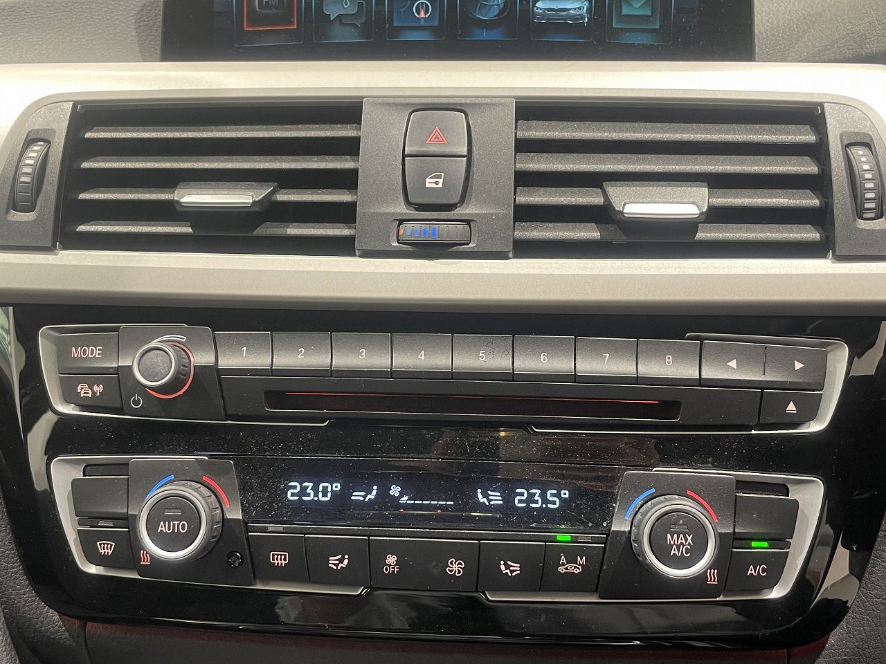 318I SEDAN RHD