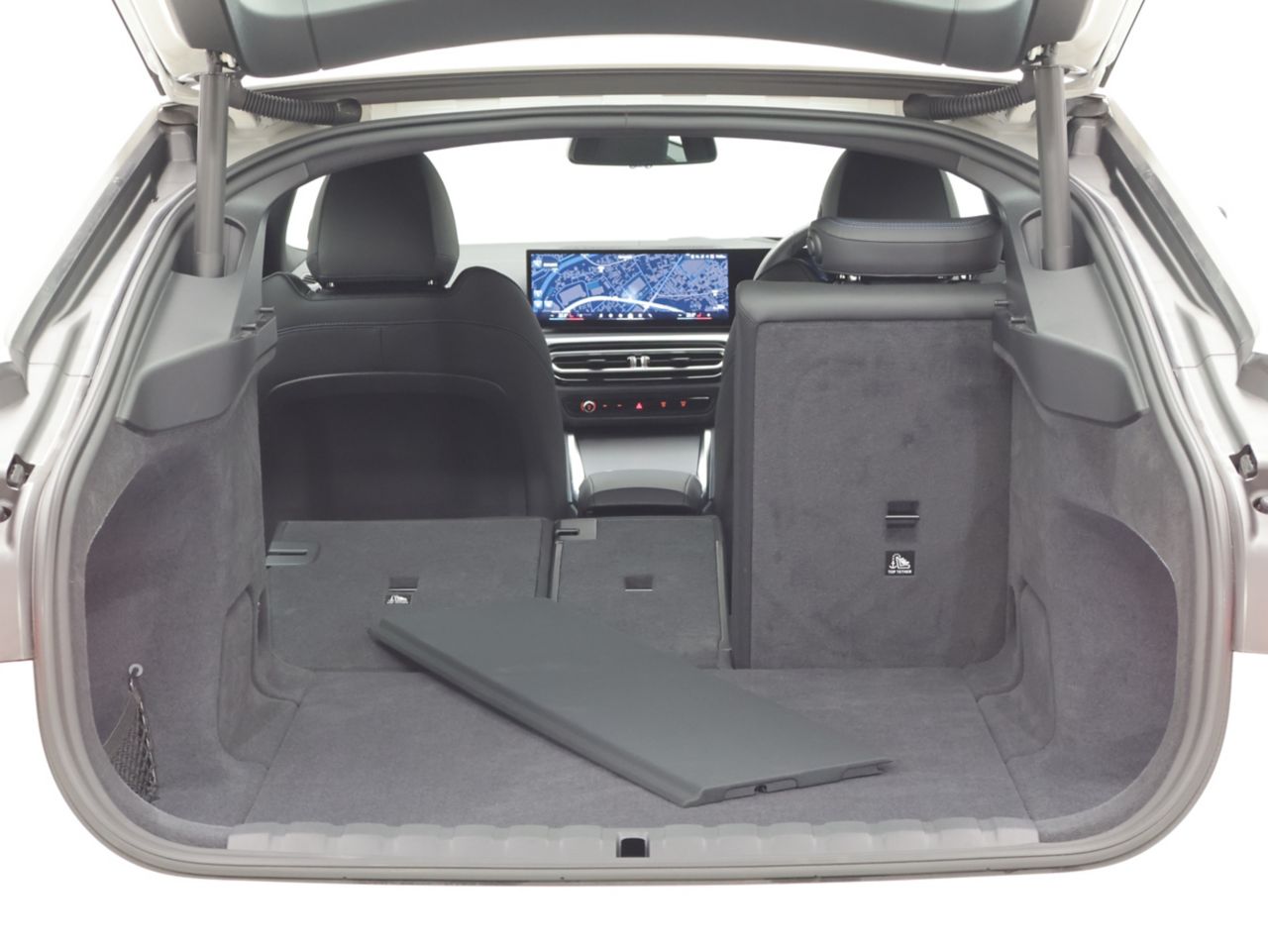 G26 i4 eDrive40 RHD