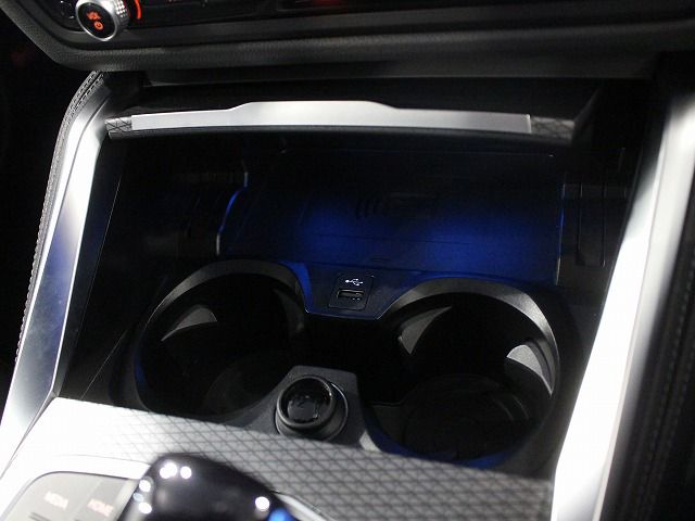 G26 i4 eDrive40 RHD