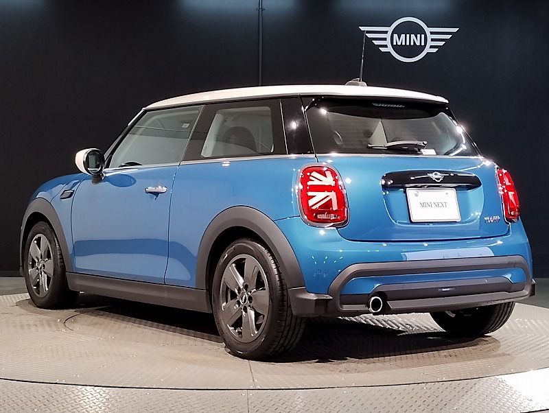 MINI Cooper F56 RHD