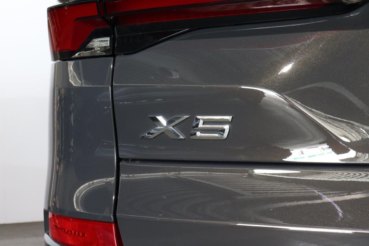 X5 xDrive40d RHD