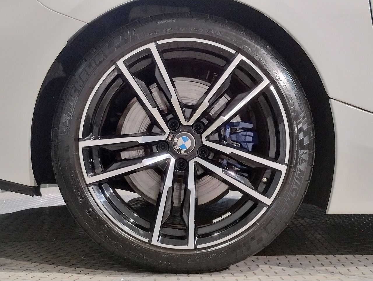 G29 z4 sDrive20i RHD