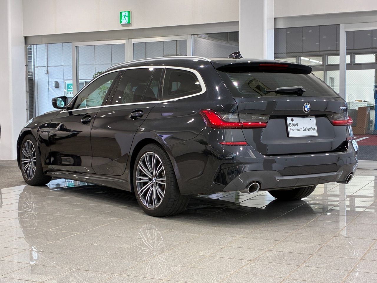 G21 330i Touring RHD