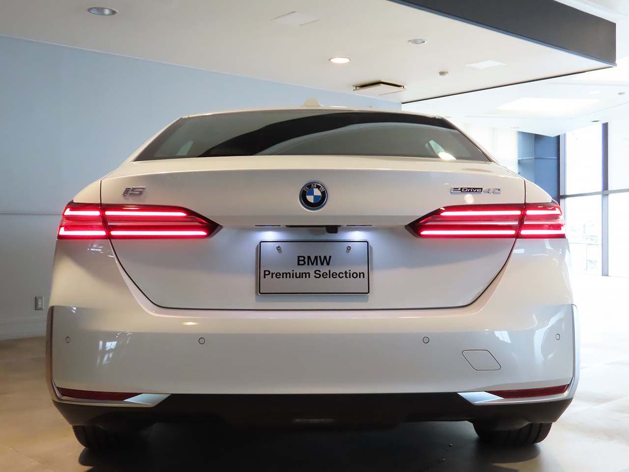 BMW i5 eDrive40 Sedan RHD