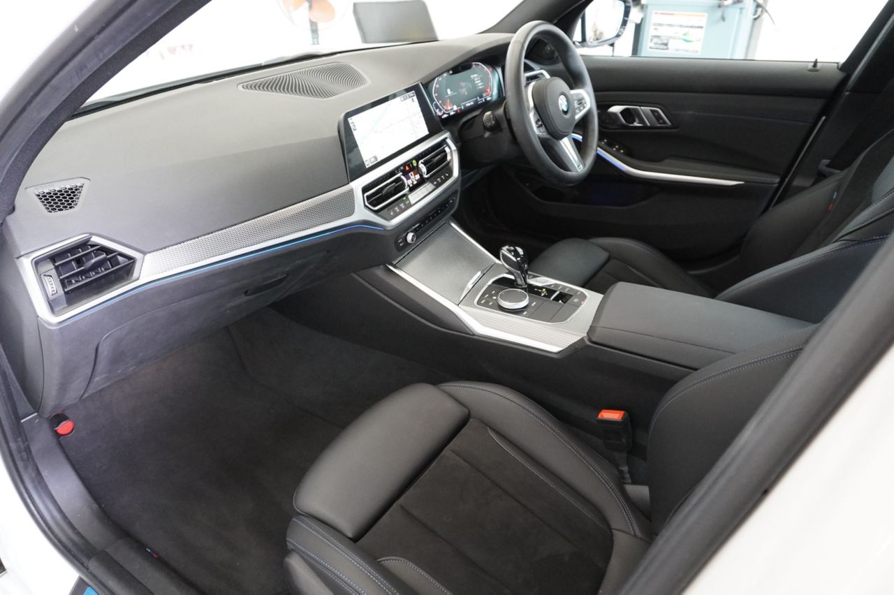 G20 330i Saloon RHD MX