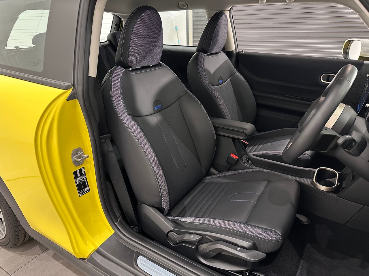 F66 MINI Cooper C 3Dr