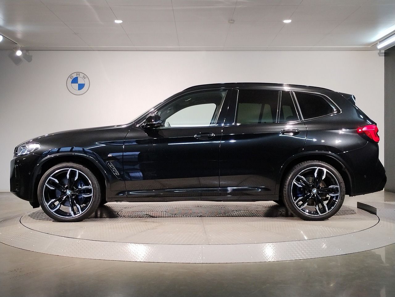 G01 X3 M40d RHD LCI ZA