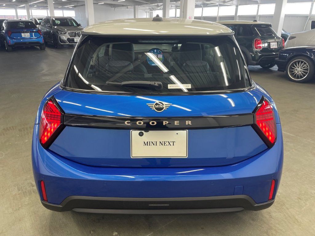 F66 MINI Cooper C 3Dr